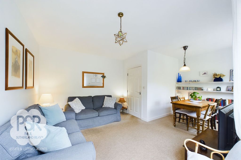 Property photo 2 of 42