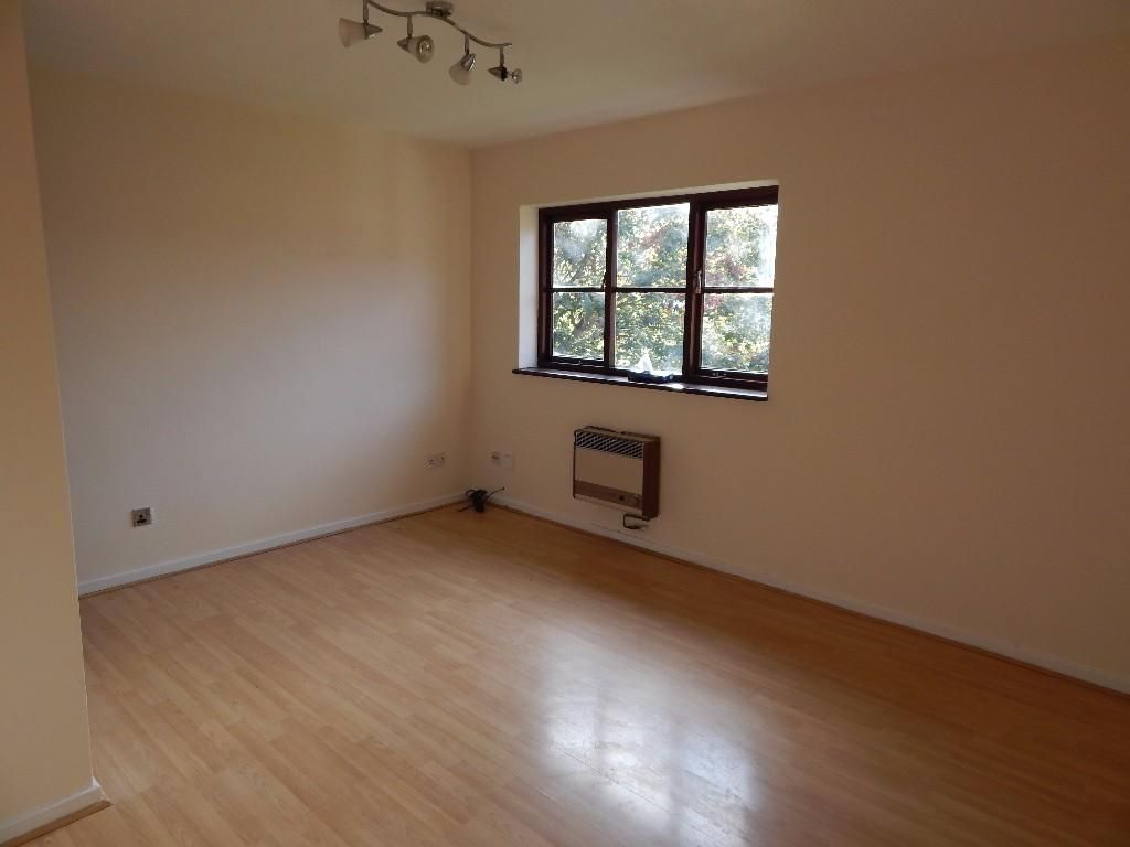 Property photo 3 of 6