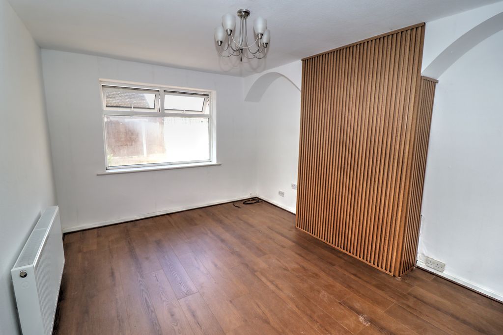 Property photo 1 of 22 Img_7483