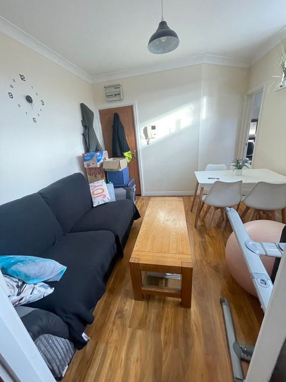 Property photo 3 of 8