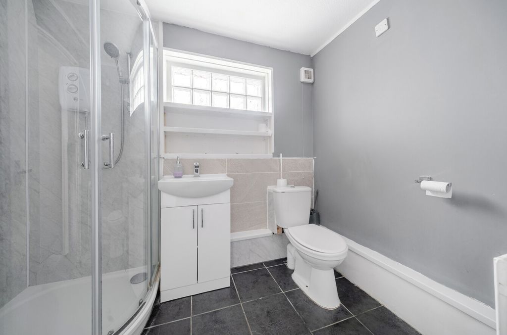 Property photo 3 of 13 1437354-28-69Cbd6...