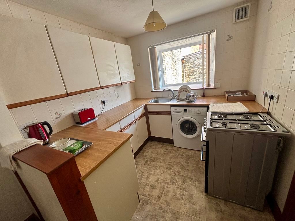 Property photo 2 of 15 Photo 17