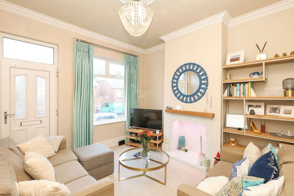 Property photo 3 of 18