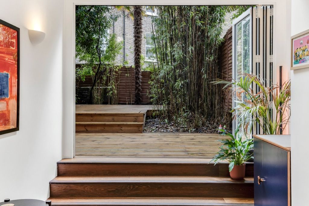 Property photo 3 of 17 Picture No. 14