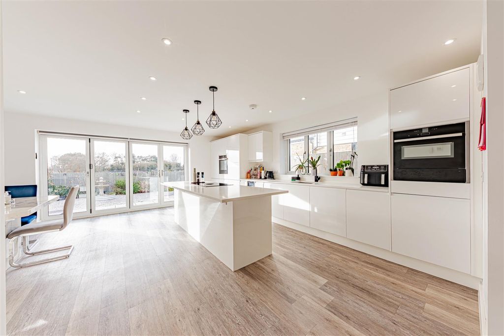 Property photo 2 of 36 L J Imaging-16.Jpg