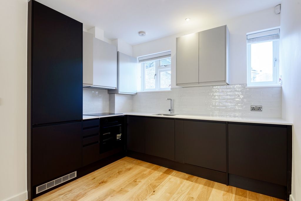 Property photo 3 of 8 799045 (3)