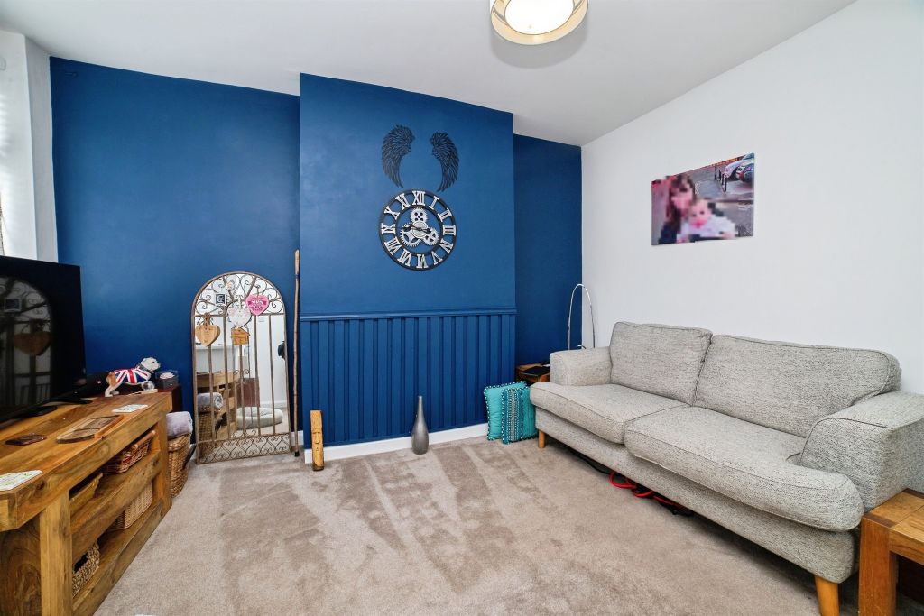 Property photo 2 of 20
