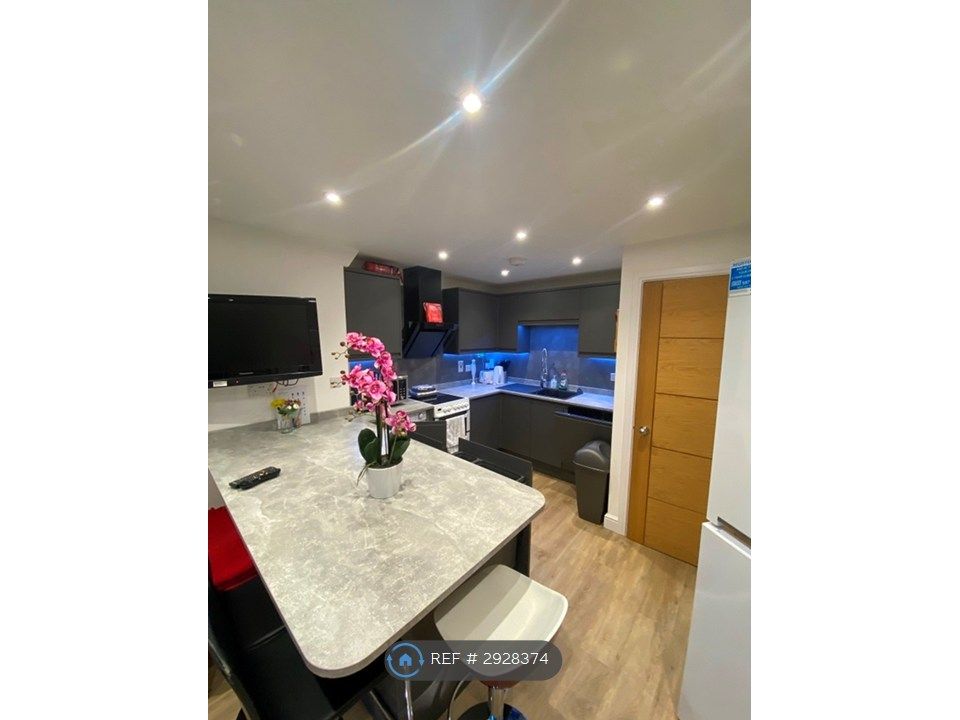 Property photo 1 of 35