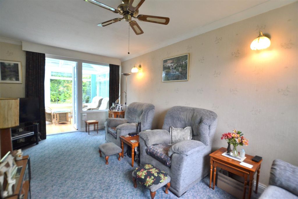 Property photo 3 of 17 Sitting Room 1.Jpg