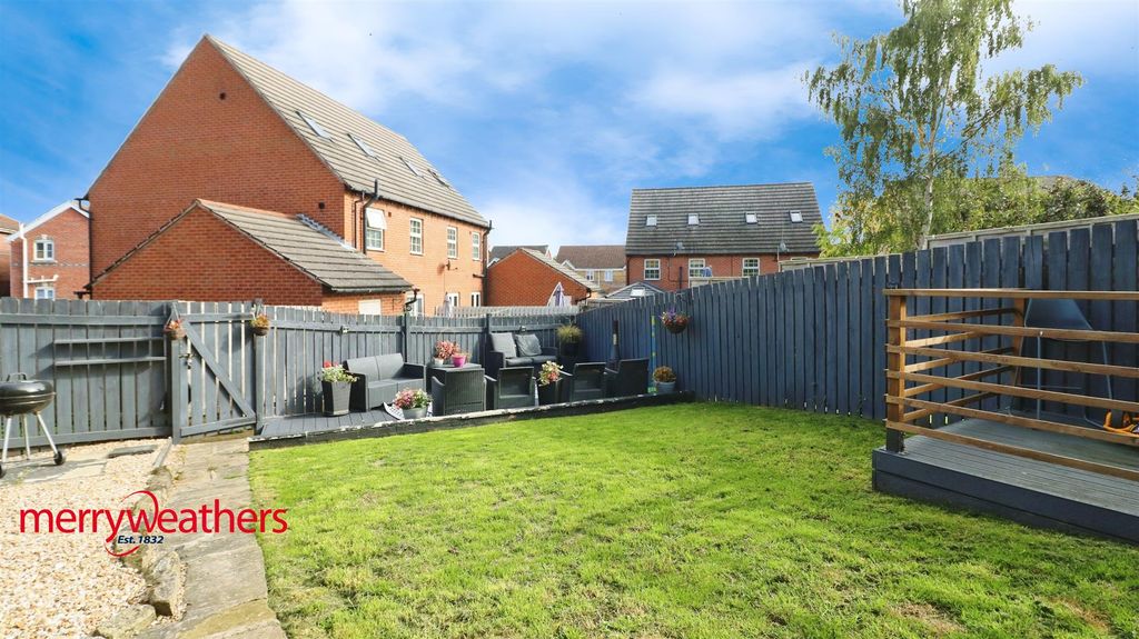 Property photo 2 of 23