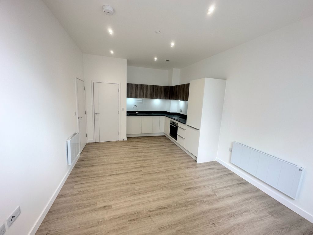 Property photo 3 of 6