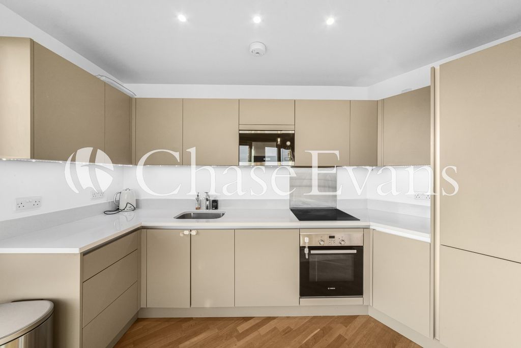 Property photo 3 of 16 Kitchen