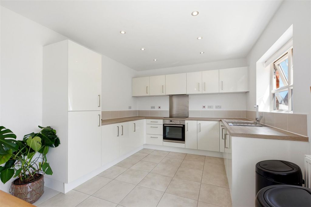 Property photo 2 of 15 Kitchen_2.Jpg