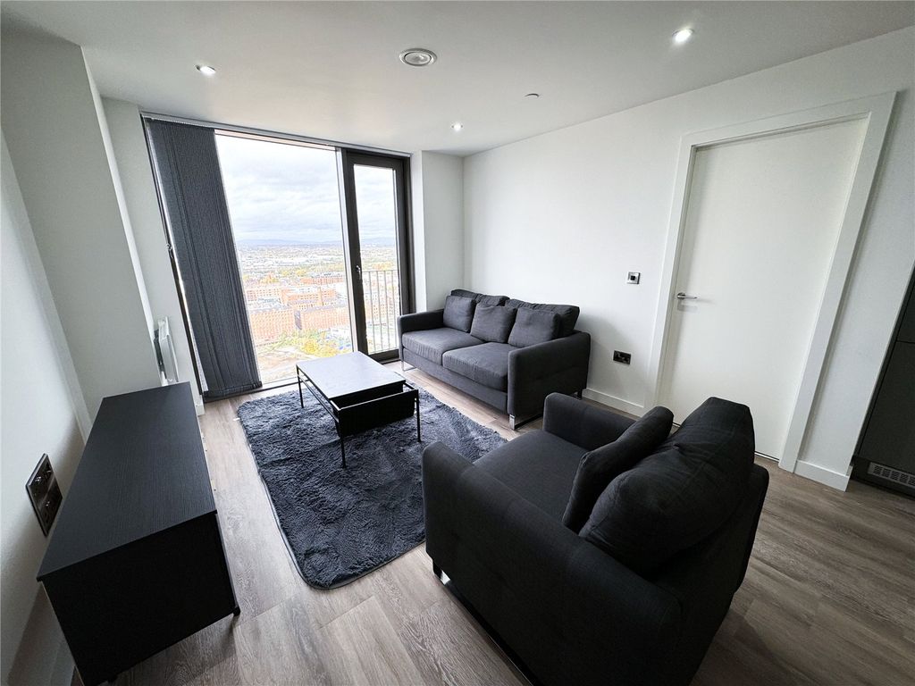 Property photo 3 of 18 Picture No. 09
