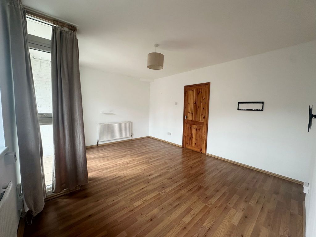 Property photo 3 of 13 Gallery