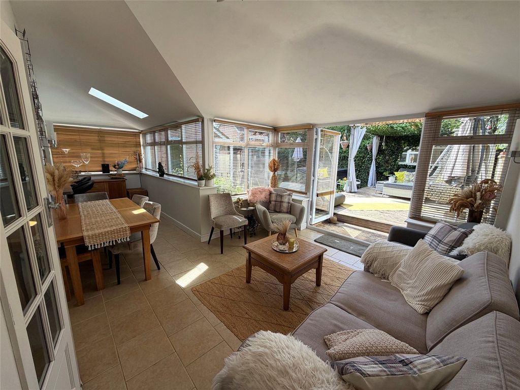 Property photo 3 of 32 Picture No. 27