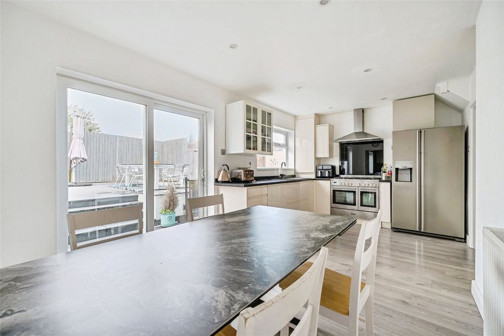 Property photo 3 of 23 Picture No. 35