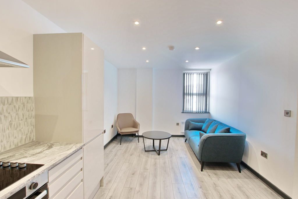 Property photo 1 of 5