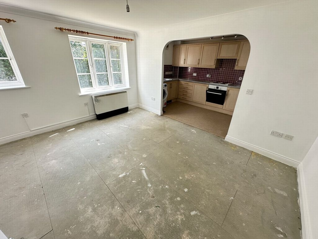 Property photo 3 of 12 Photo 8