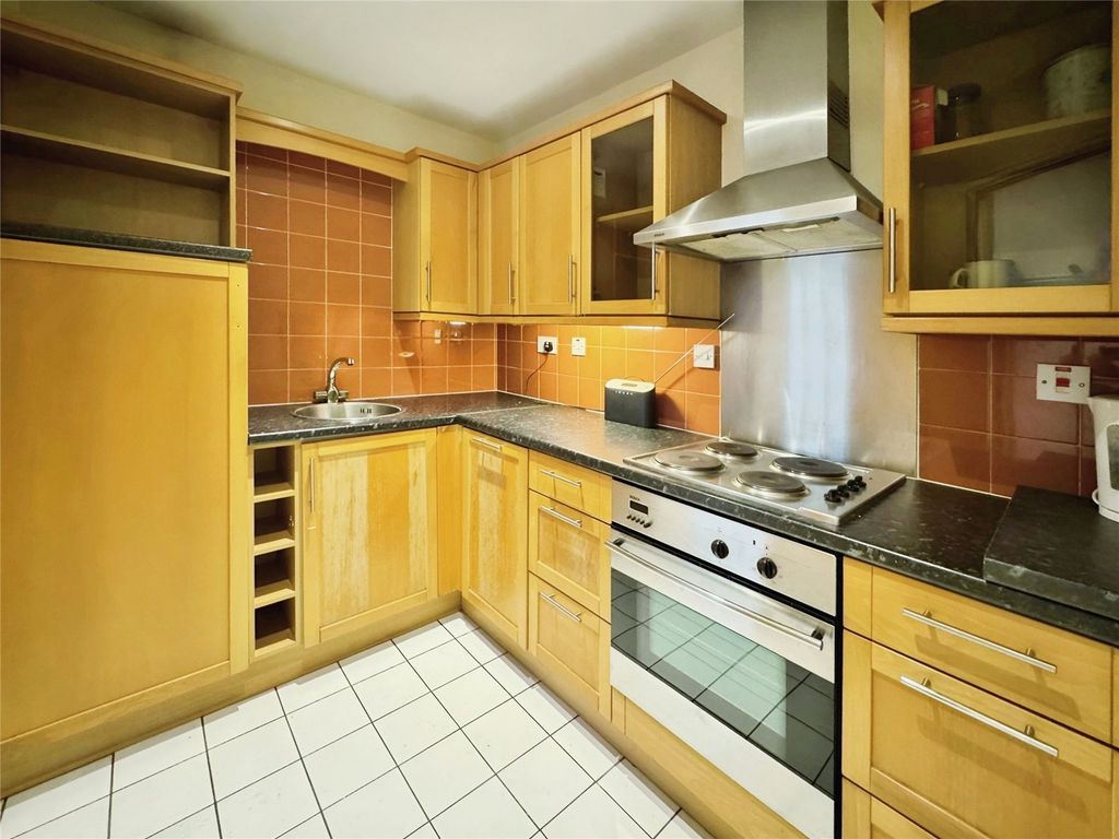 Property photo 3 of 13 Kitchen