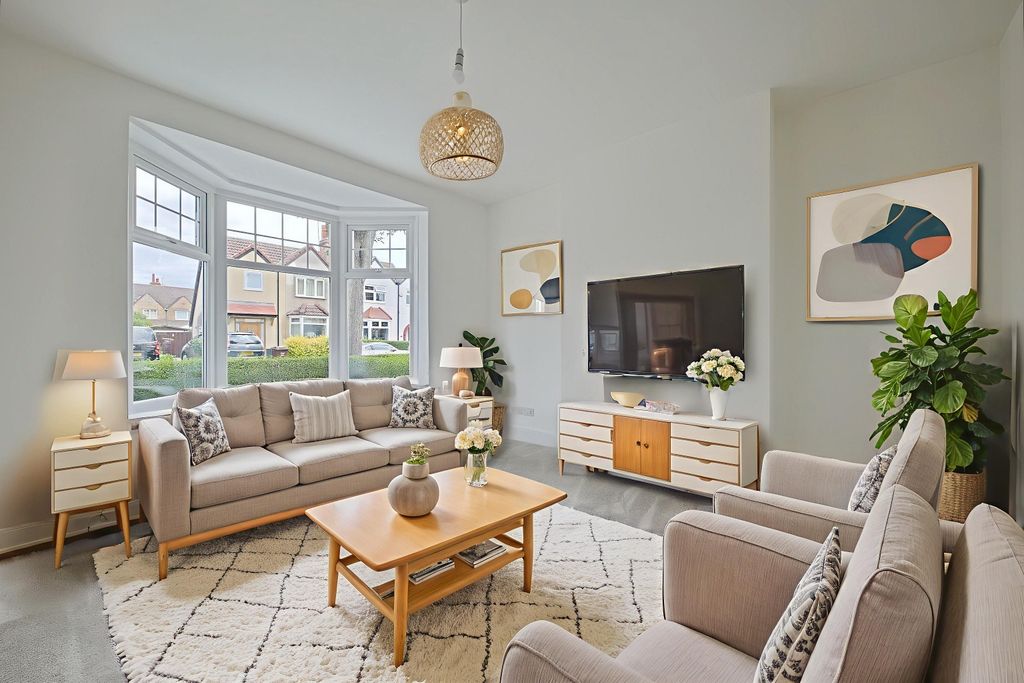 Property photo 1 of 11 4295710