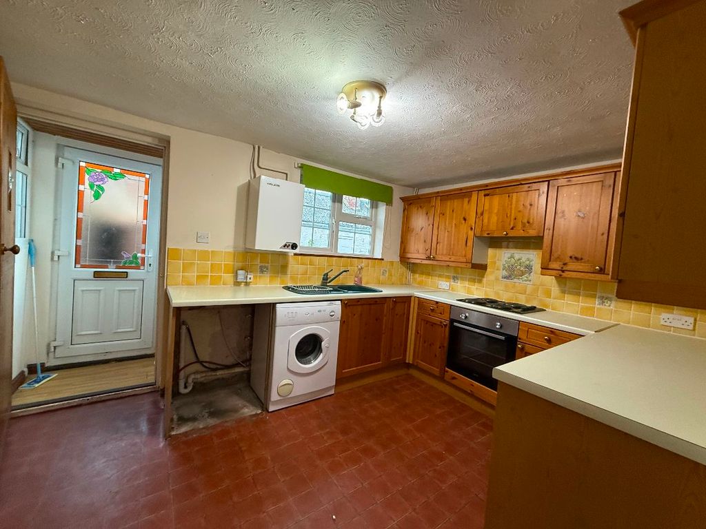 Property photo 2 of 13