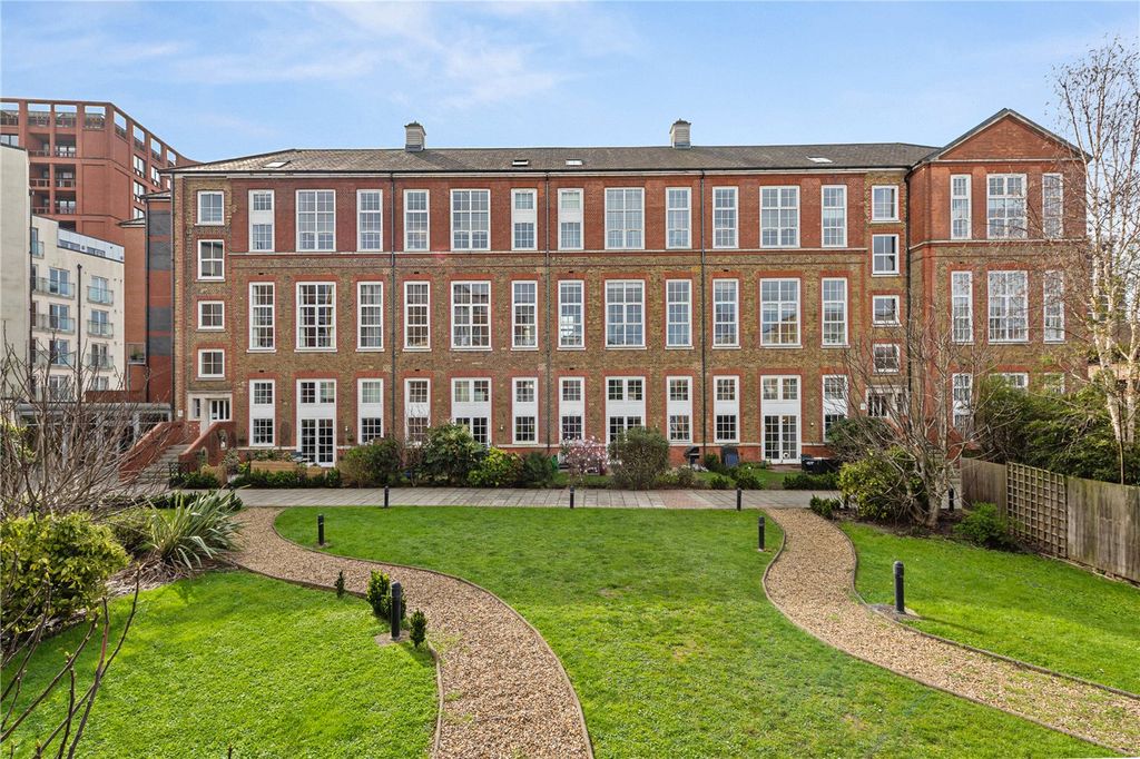 Property photo 2 of 12 Picture No. 19