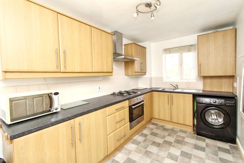 Property photo 2 of 6