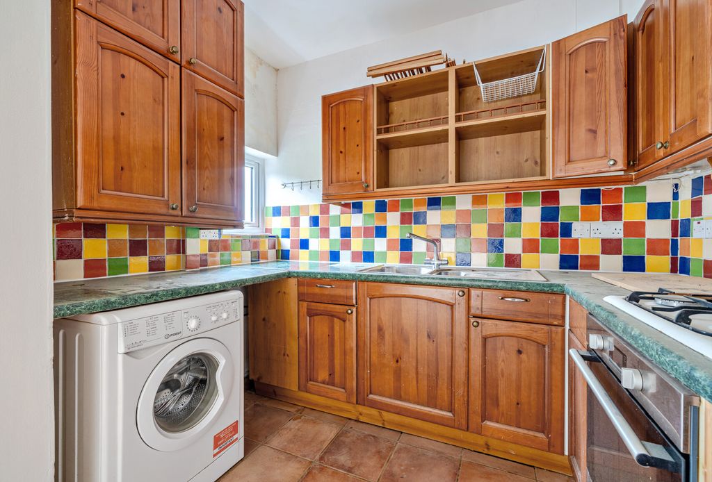 Property photo 2 of 15 1398105-21-6960Df...