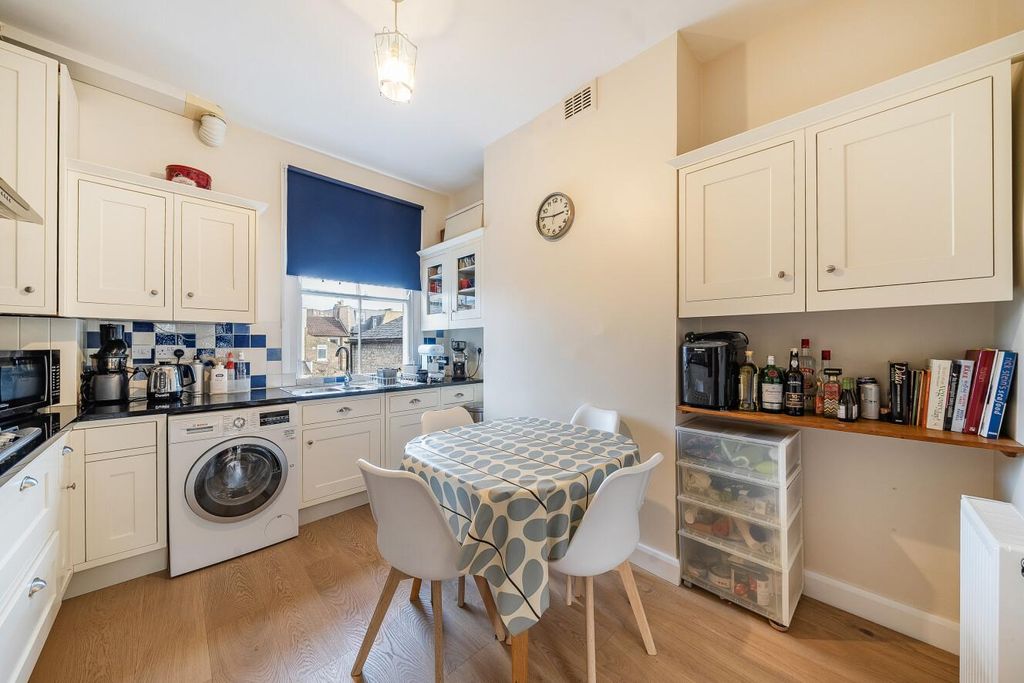 Property photo 2 of 16 Picture 2