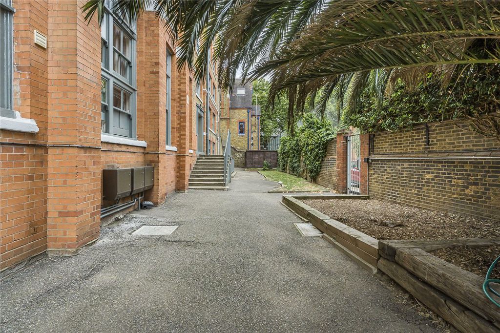 Property photo 3 of 31 Picture No. 59