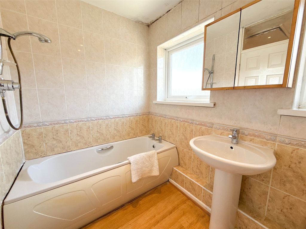 Property photo 3 of 22 Bathroom