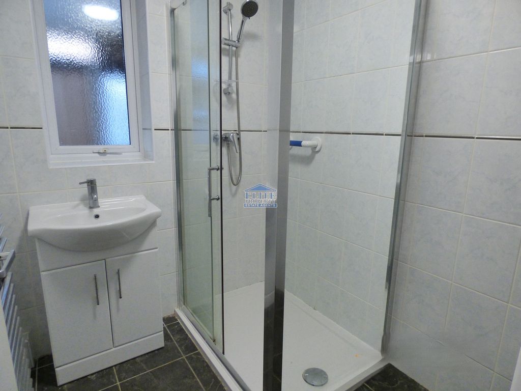 Property photo 3 of 12 Shower Room