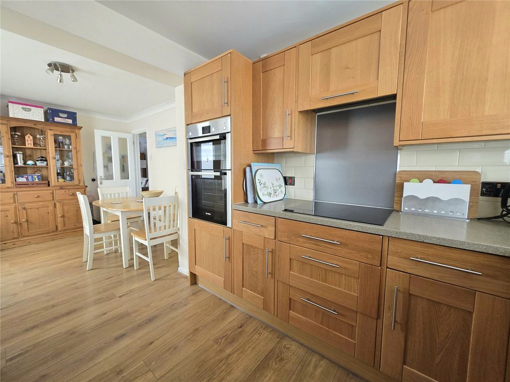Property photo 3 of 26 Picture No. 30