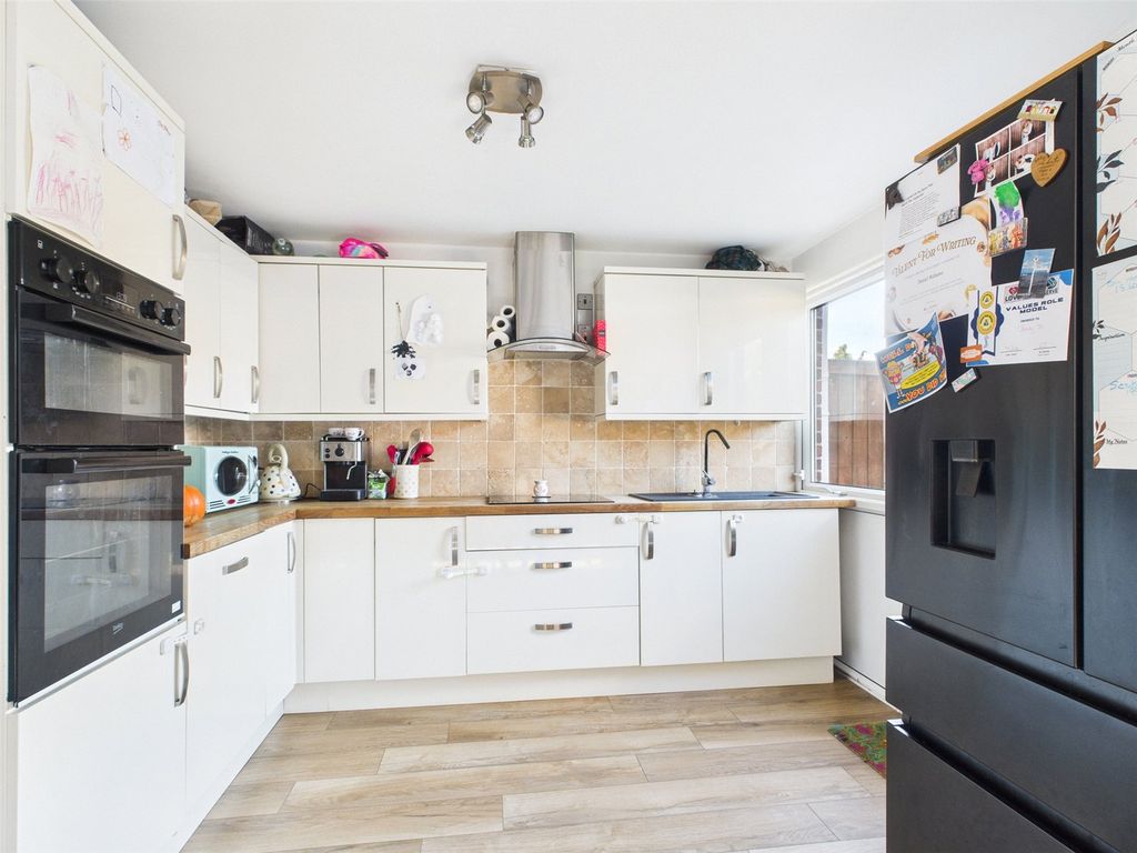 Property photo 2 of 14 Picture No. 03