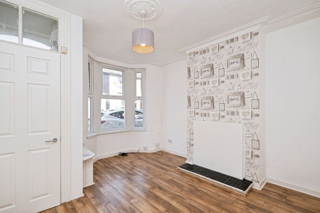 Property photo 2 of 14 Pbox-Img.Jpg