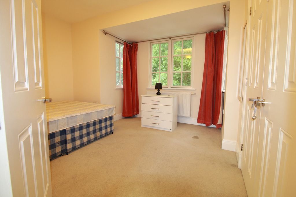 Property photo 3 of 16