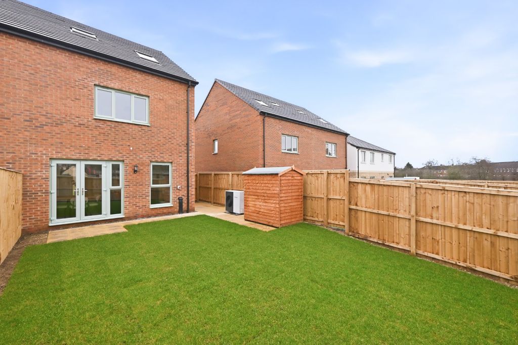 Property photo 2 of 17 Picture No. 42