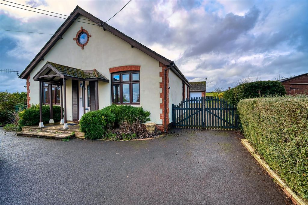 Property photo 1 of 10 Front