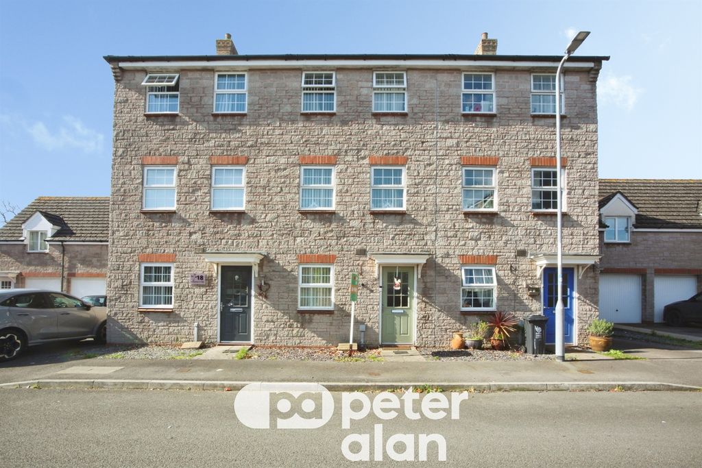 Property photo 1 of 25