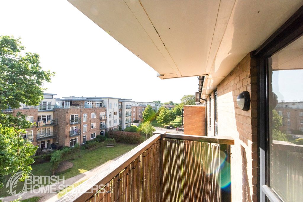 Property photo 3 of 21 Picture No. 03