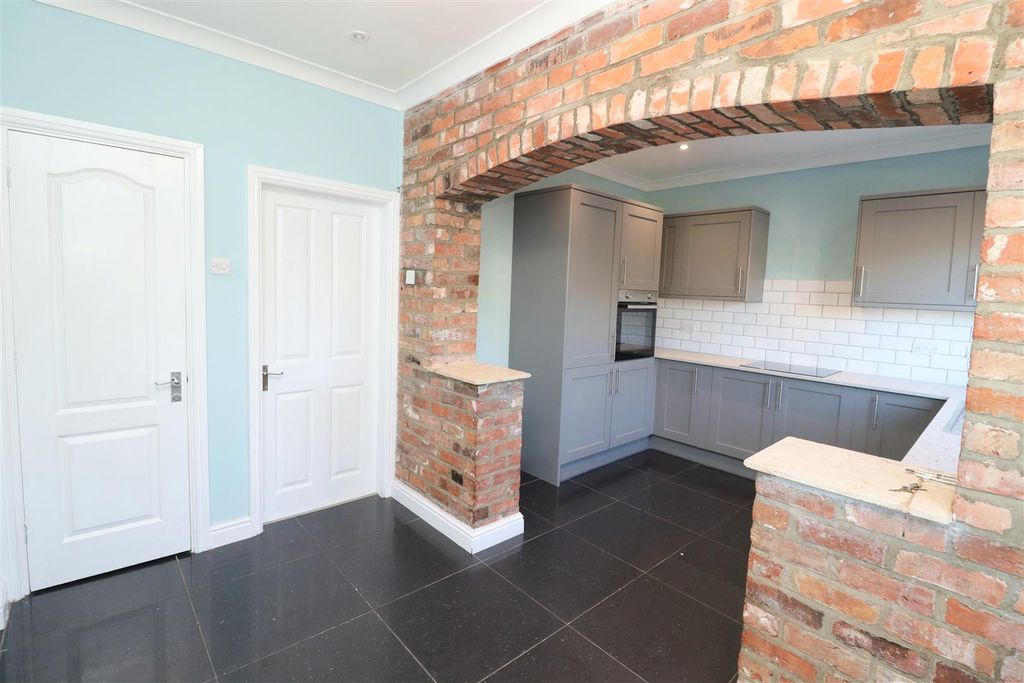 Property photo 3 of 8 Img_5183.Jpg