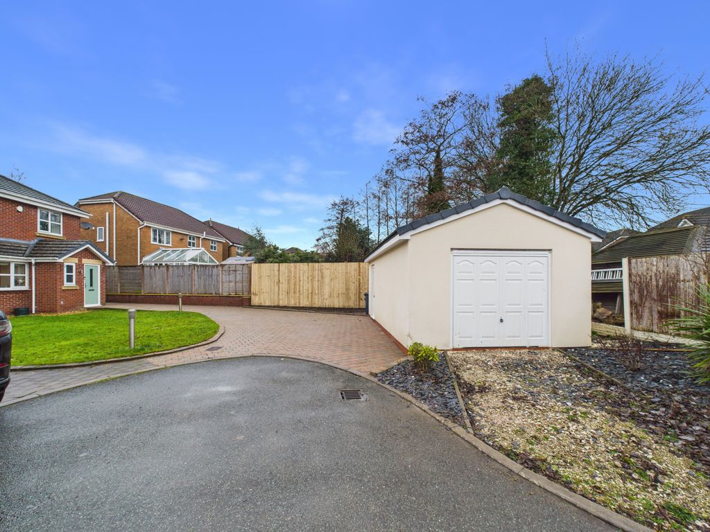 Property photo 2 of 26