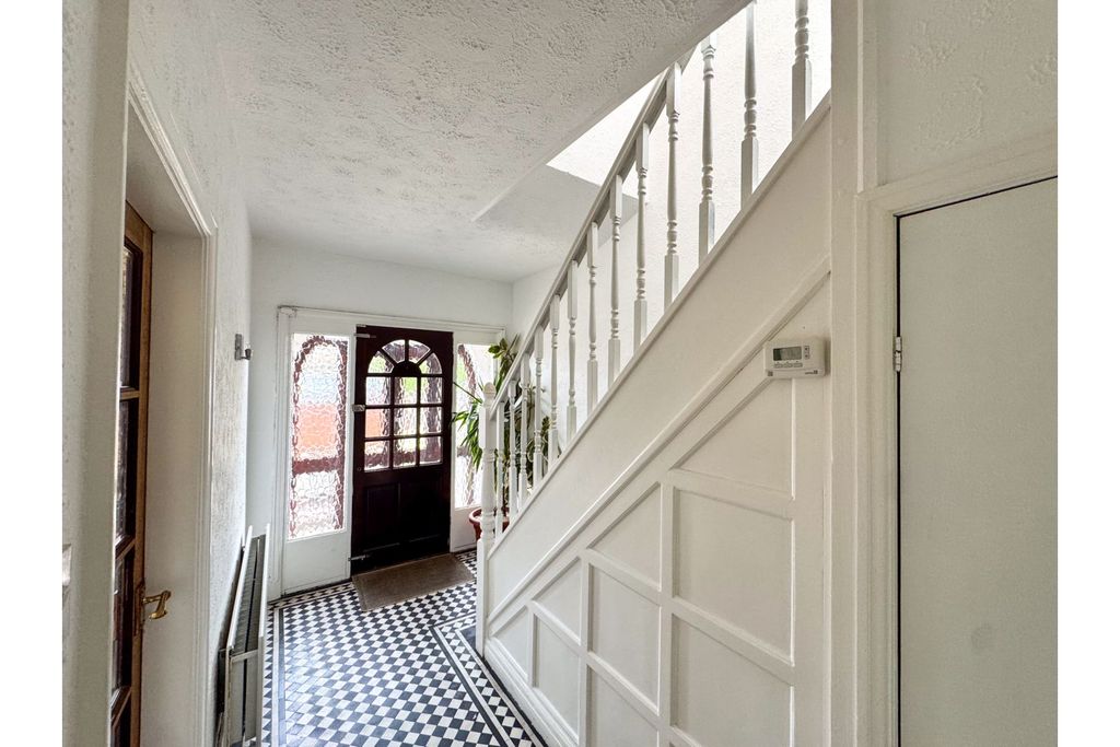 Property photo 2 of 19 Hall