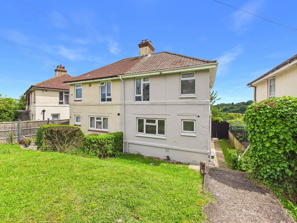 Property photo 1 of 12 Frontage