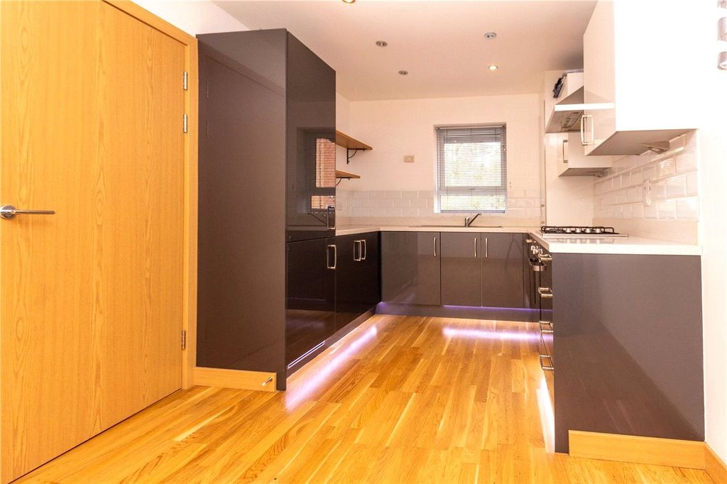 Property photo 3 of 15 Kitchen