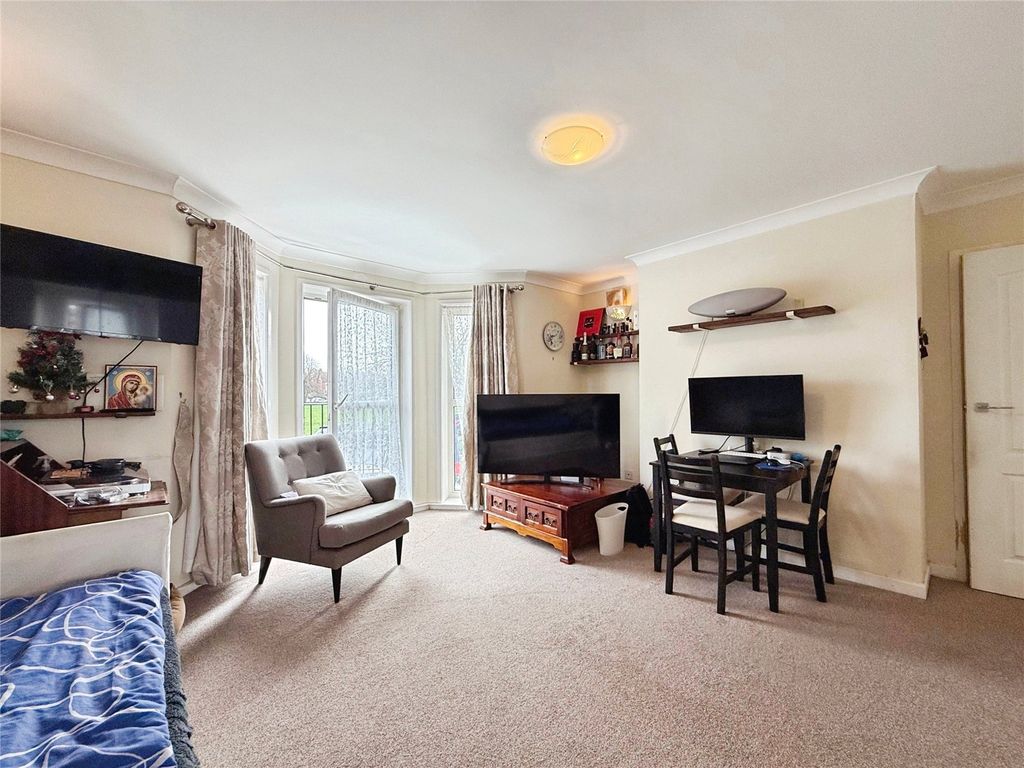 Property photo 2 of 9 Picture No. 13