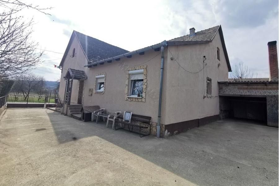 Property photo 1 of 7