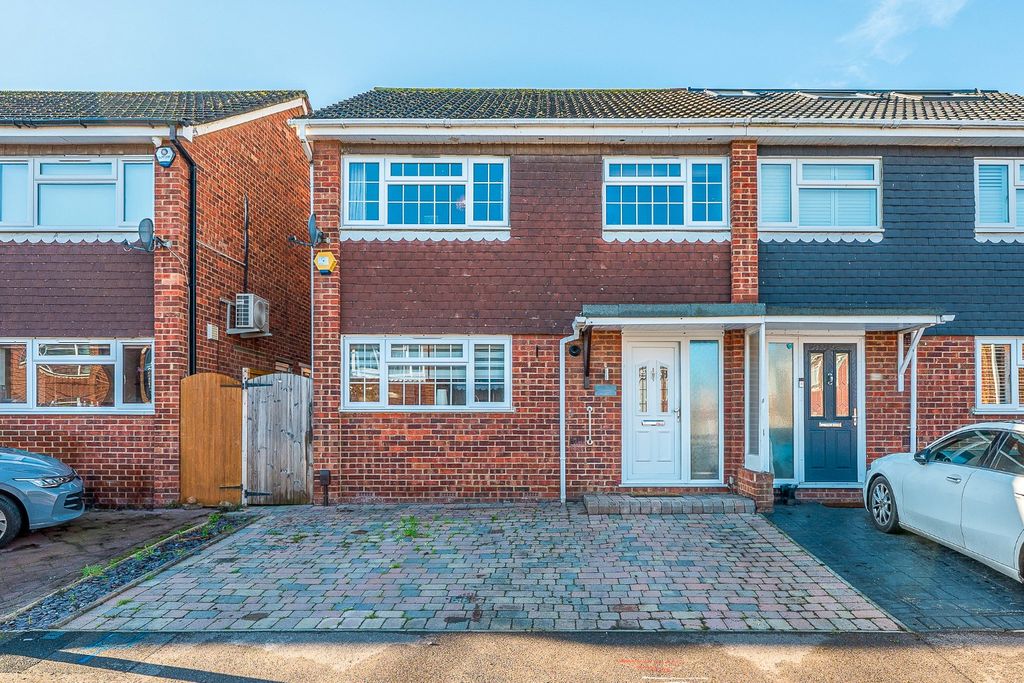 Property photo 1 of 17 4684150