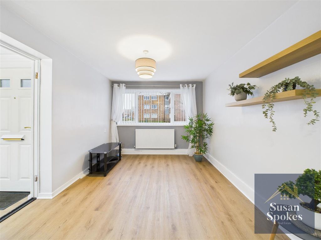 Property photo 2 of 15 Cam01858G0-Pr0221-Still003.Jpg